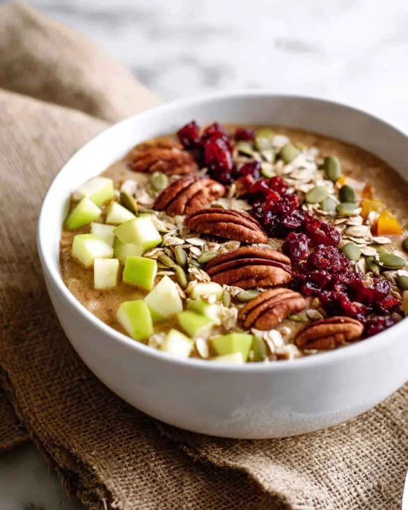 Slow Cooker Pumpkin Oatmeal with Pears and Spices Recipe