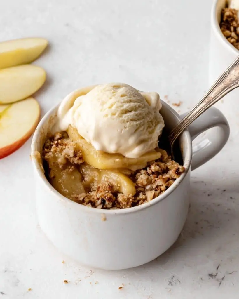 Easy Microwave Apple Crisp in a Mug Recipe