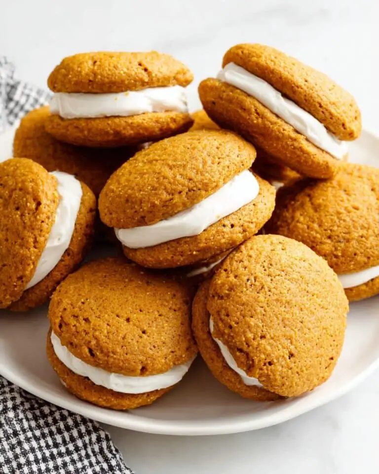 Pumpkin Whoopie Pies Recipe