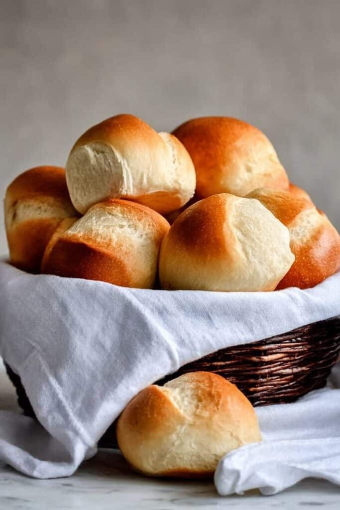 Buttery Cloverleaf Rolls Recipe