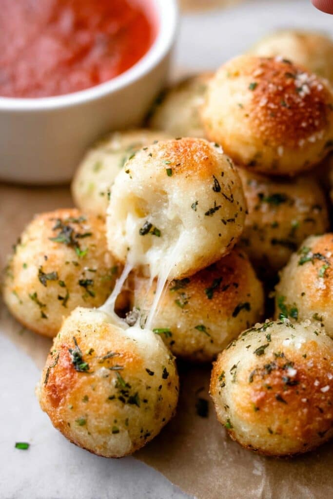 Christmas Tree Pull-Apart Bread with Mozzarella Recipe